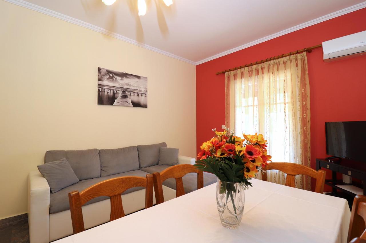 A Nice Apartment- Corfu Town, Kanoni Eksteriør bilde